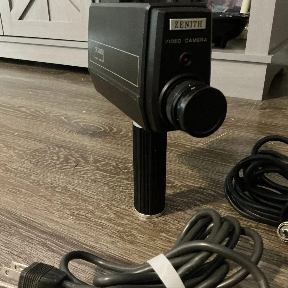 VTG Zenith JC500 TV Video Camera Complete in Box w/ Microphone & Cables Works